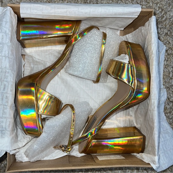 Gold Metallic Steve Madden Heels Sz8 - Picture 5 of 6